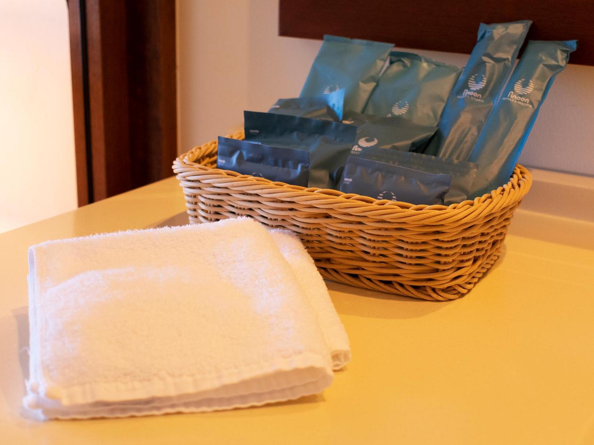 The Moon Beach Museum Resort Onna Quarto foto