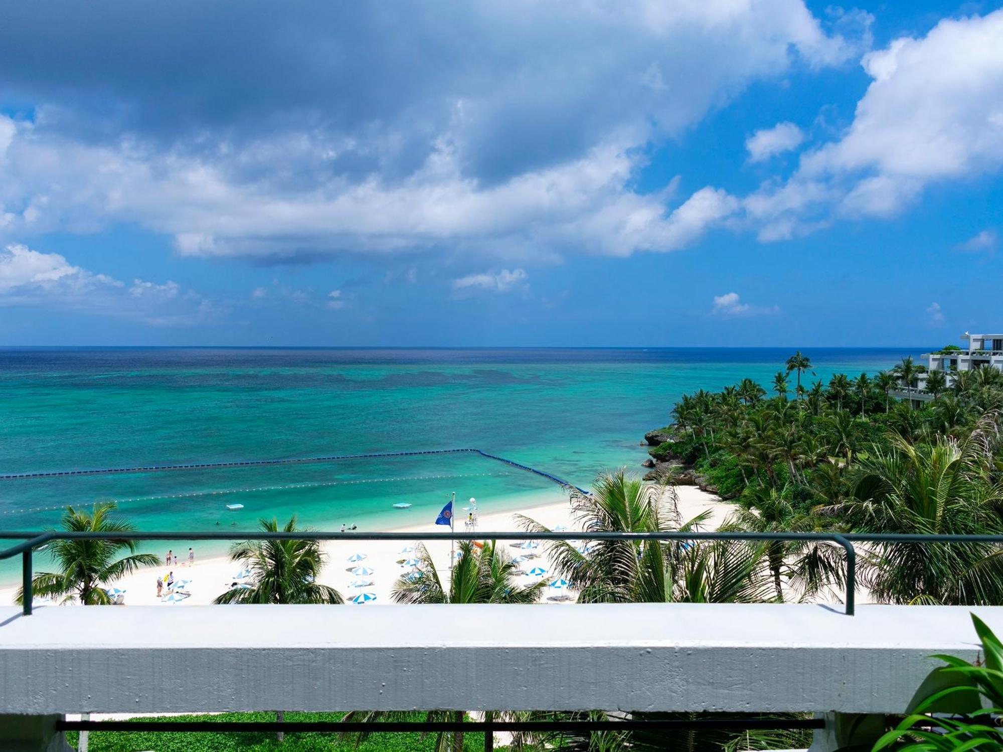The Moon Beach Museum Resort Onna Exterior foto