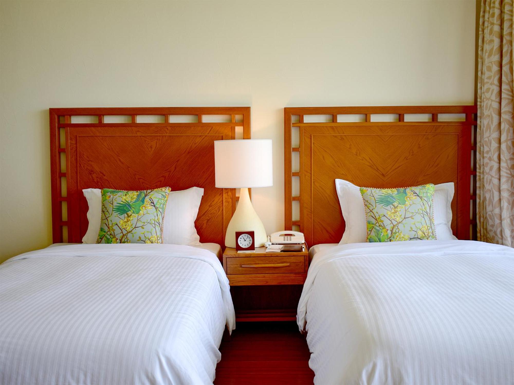The Moon Beach Museum Resort Onna Quarto foto